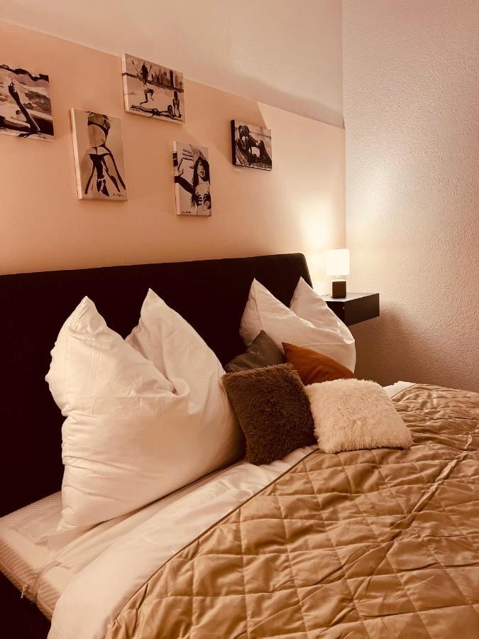 Charmante Ferienwohnung In Dresden Striesen - Frau Pie Appartement Bagian luar foto