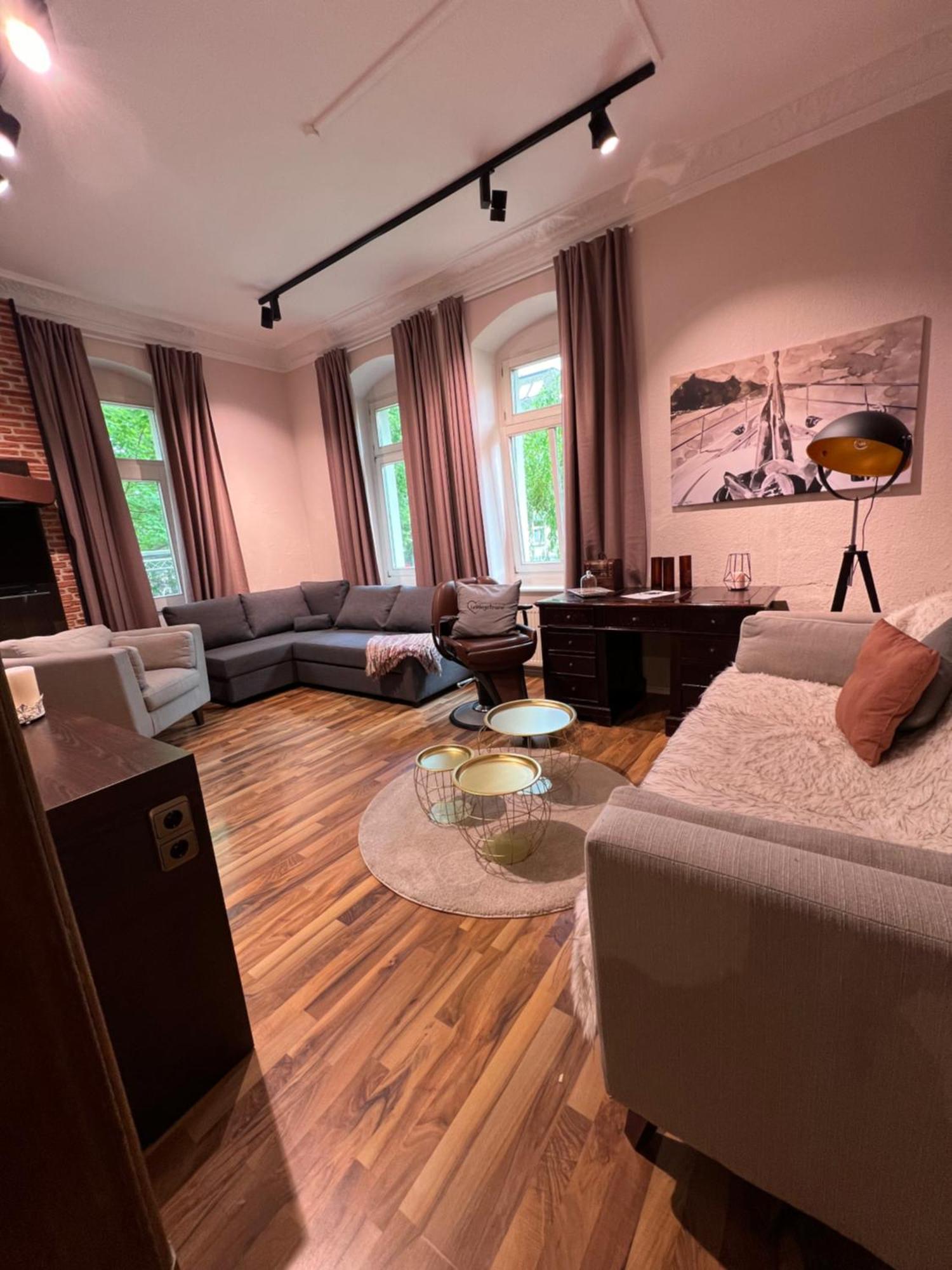 Charmante Ferienwohnung In Dresden Striesen - Frau Pie Appartement Bagian luar foto